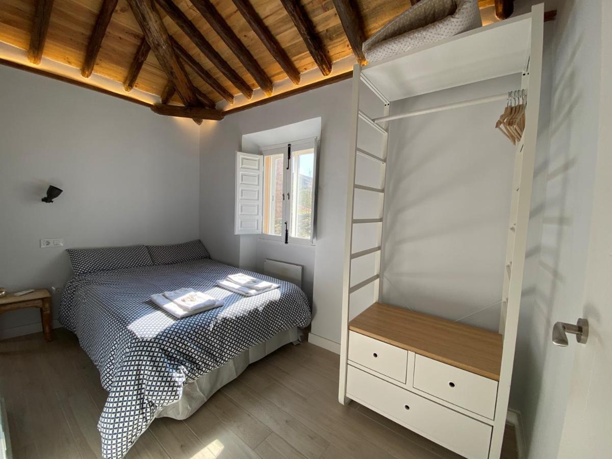Apartamento Torre Del Aver Caces エクステリア 写真