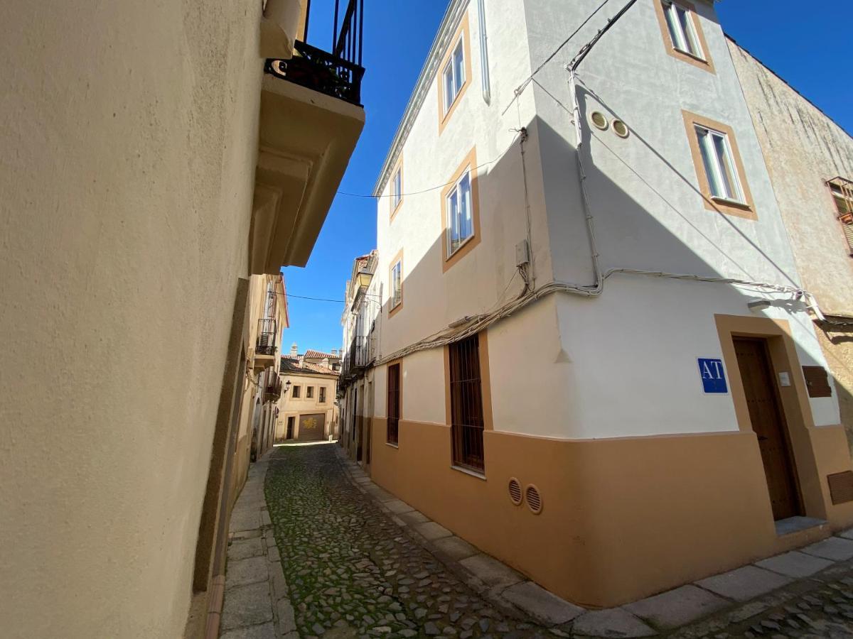 Apartamento Torre Del Aver Caces エクステリア 写真